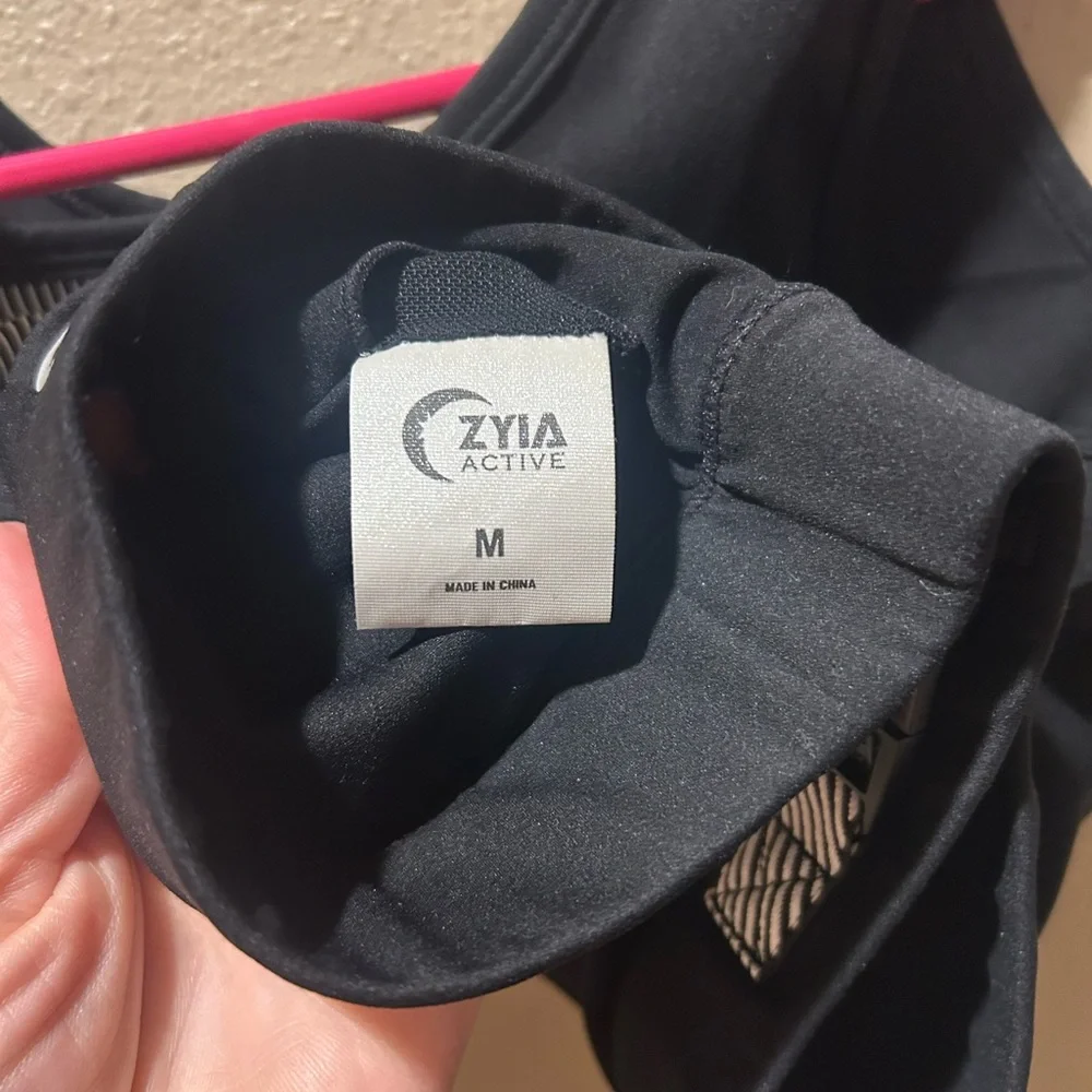 NWOT‎ ZYIA Sports Bra